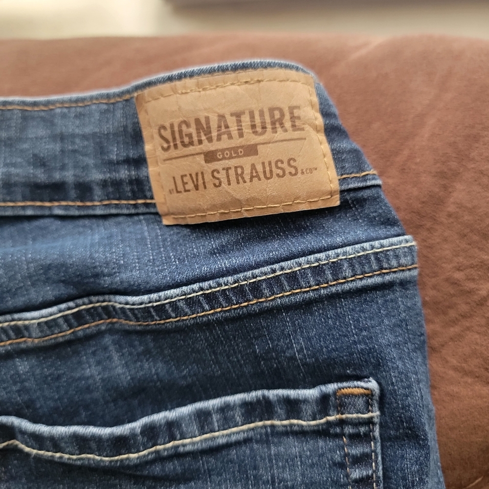 Levi Strauss maternity jeans sz M